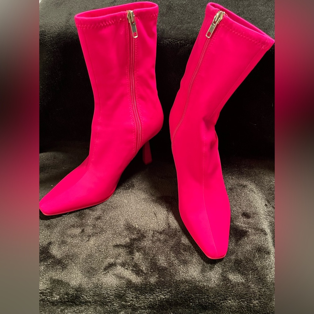 STEVE MADDEN Pink Vakay Sock Bootie